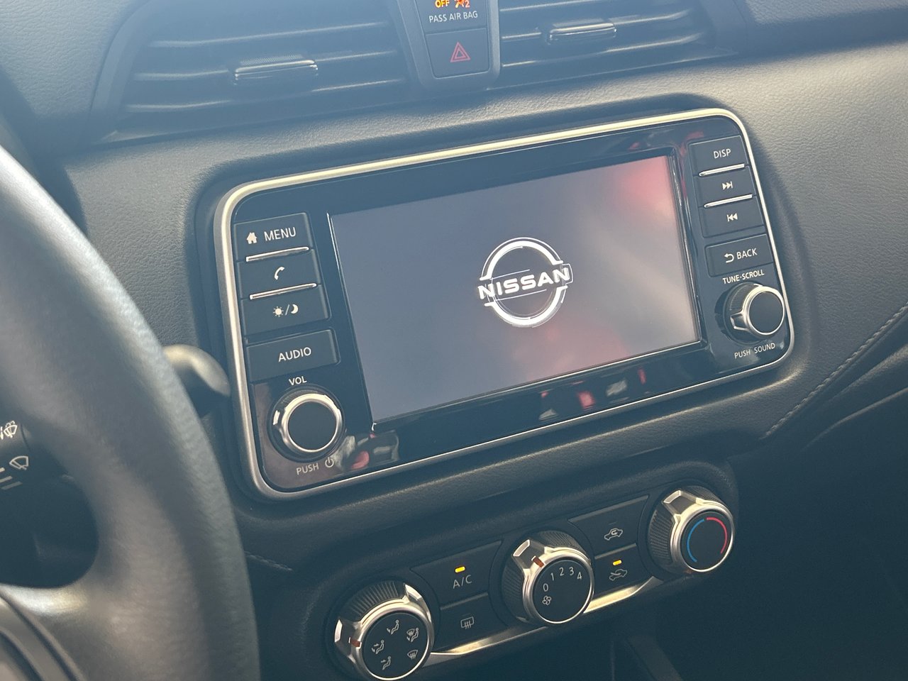 Nissan Versa S 2024-20