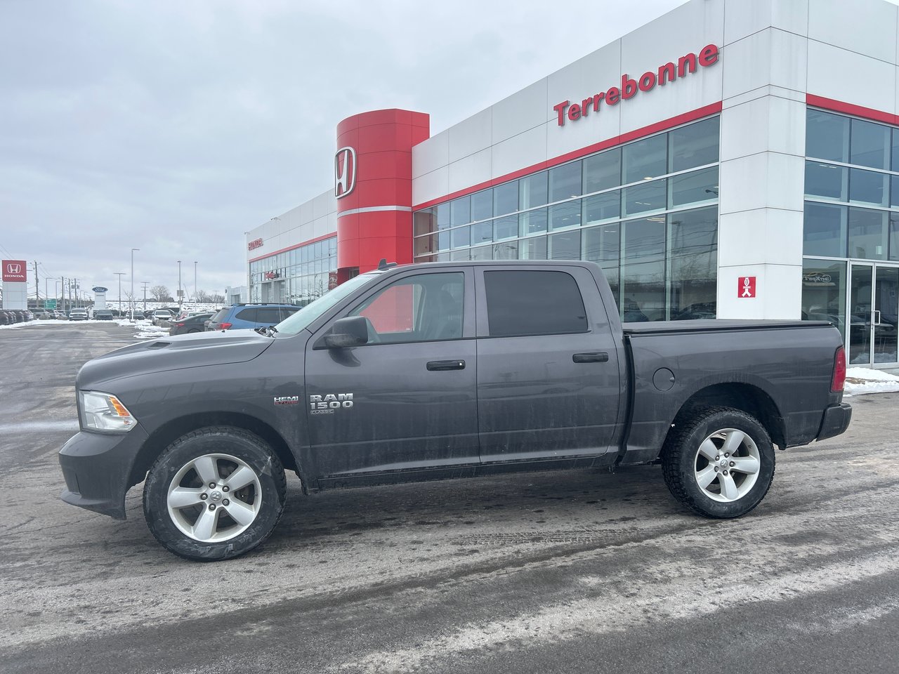 2022 Ram 1500 Classic Express-2