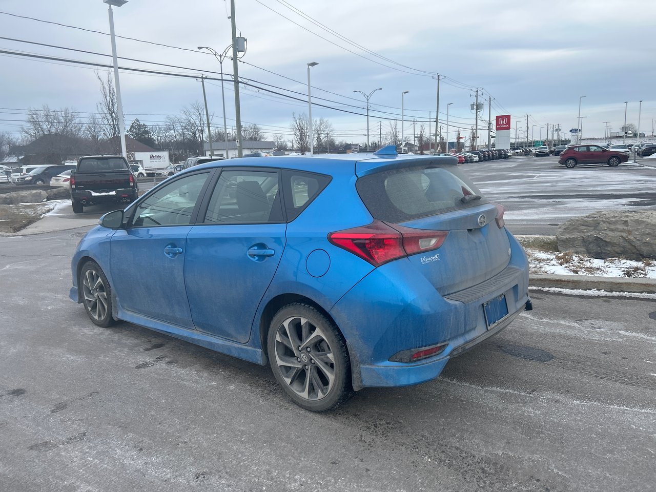 Scion iM  2016-3