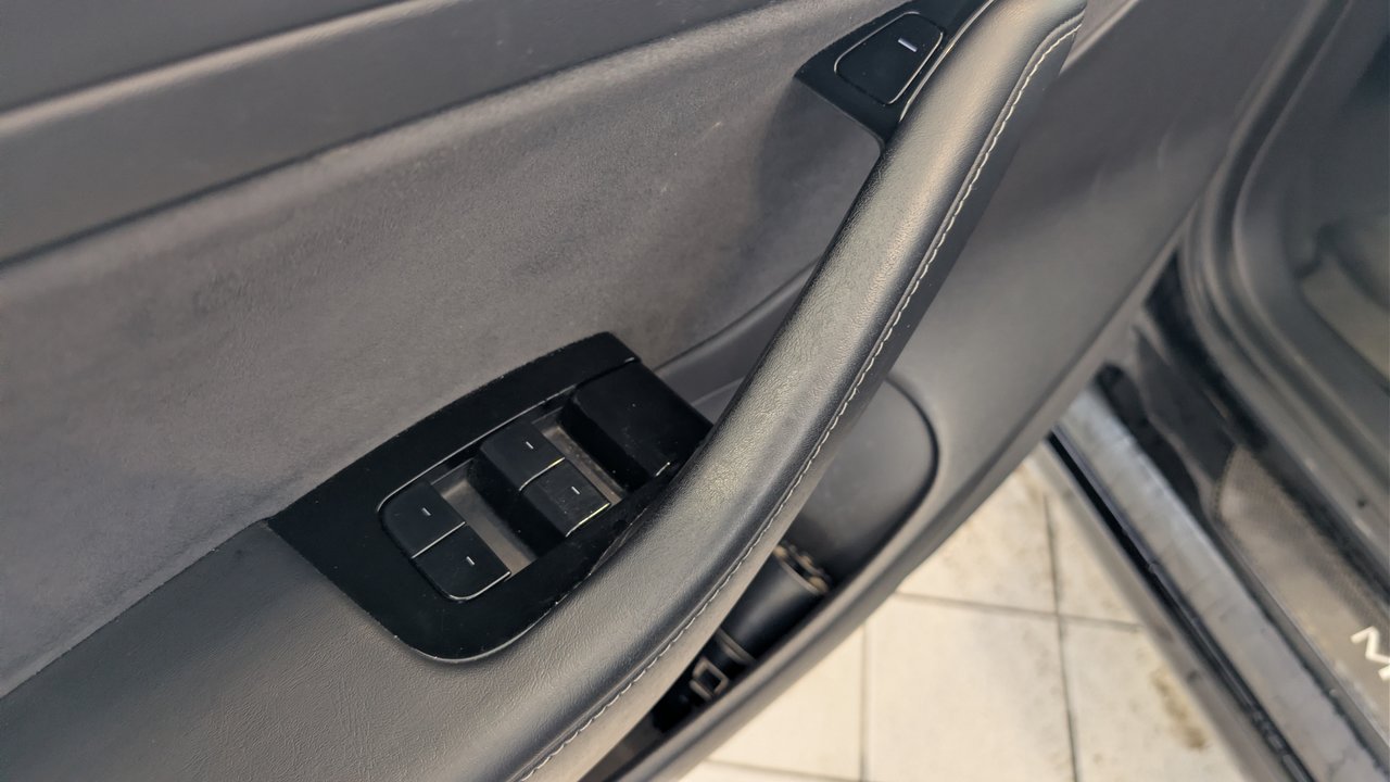 2020 Tesla Model 3 Standard Range Plus-13