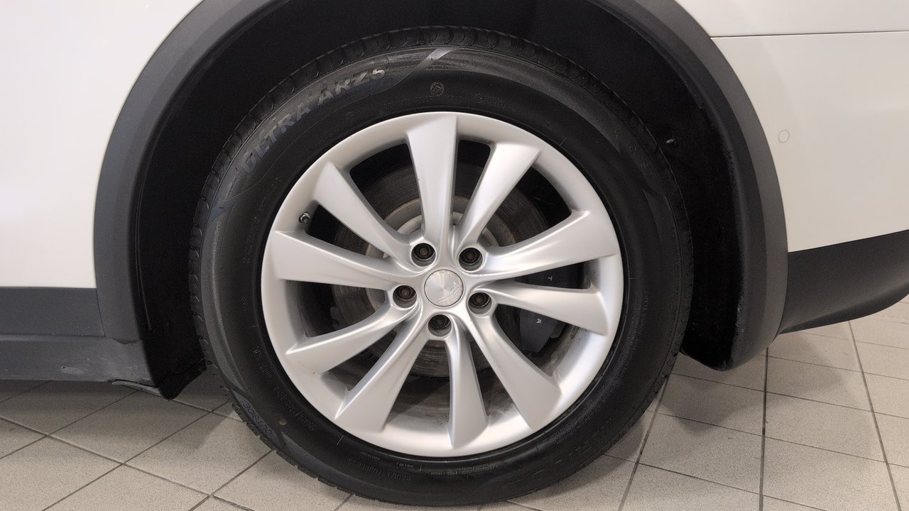2017 Tesla Model X 75D-10