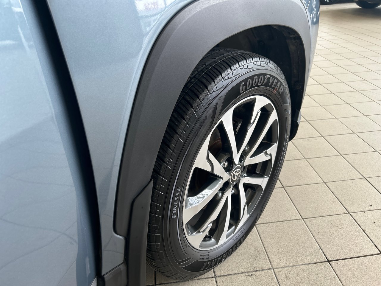 2023 Toyota Corolla Cross XLE-15