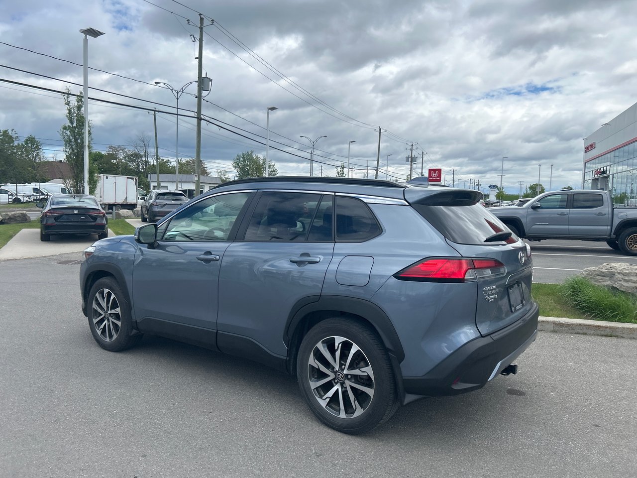 Toyota Corolla Cross XLE 2023-3
