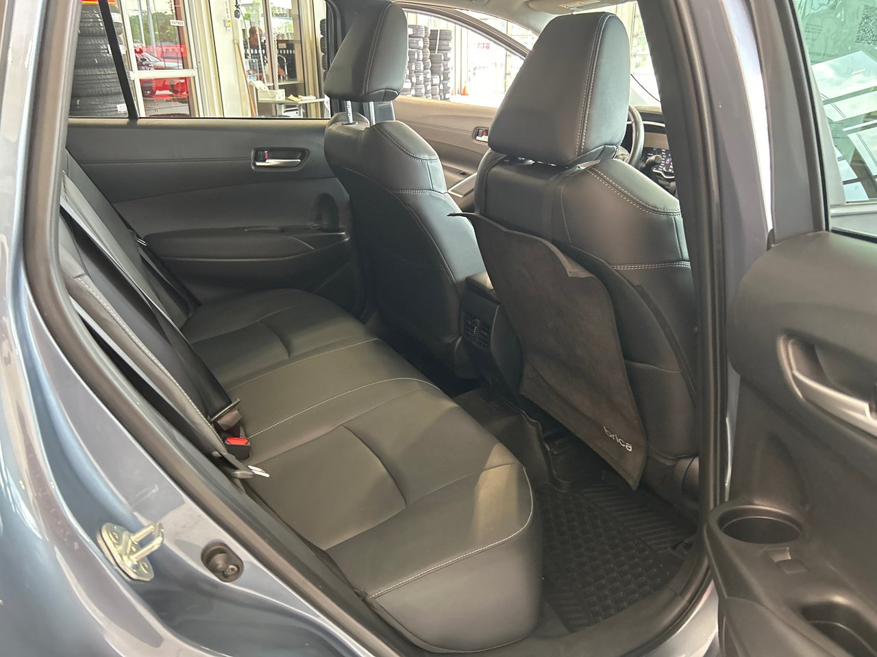 2023 Toyota Corolla Cross XLE-12
