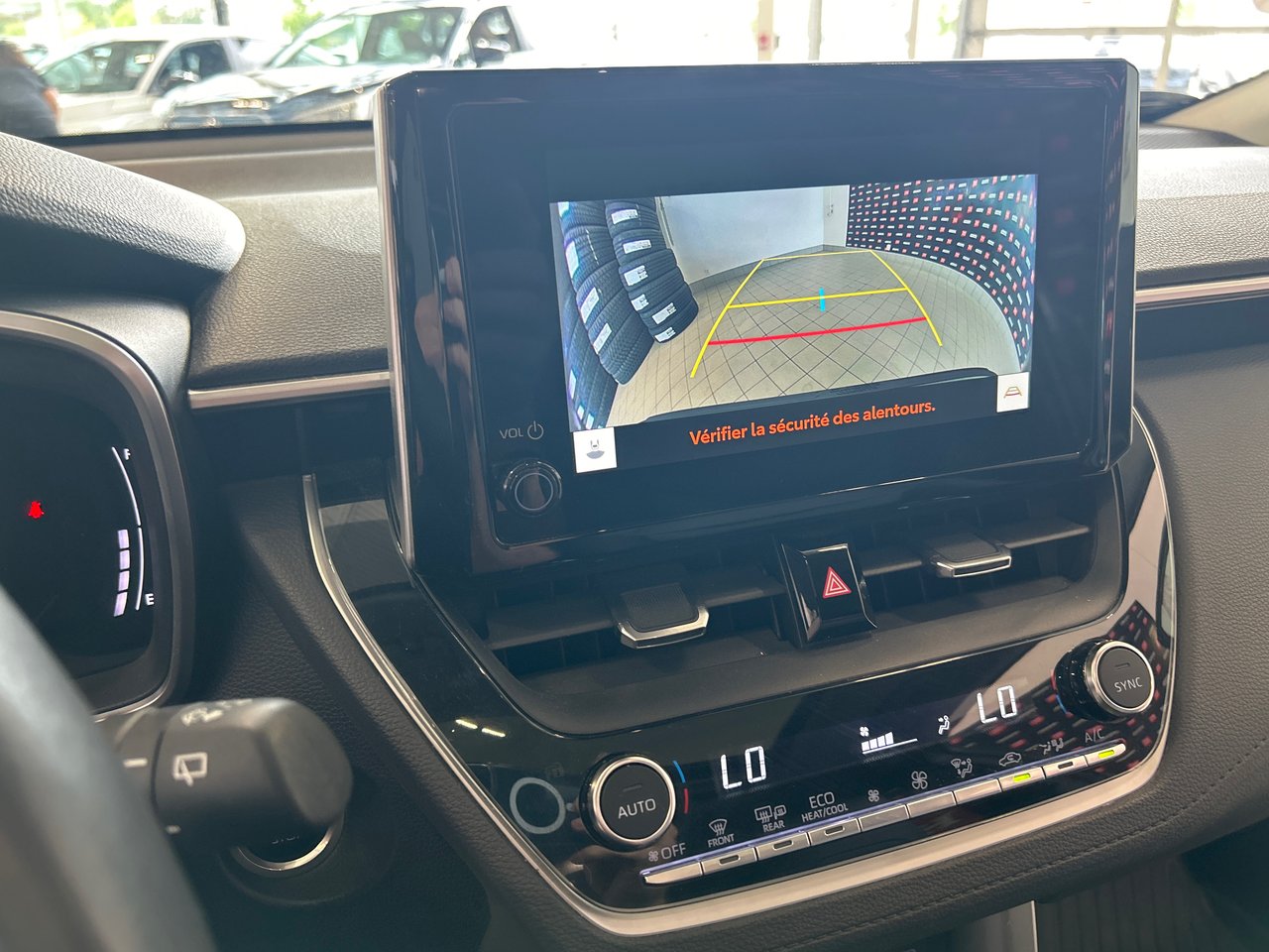 2023 Toyota Corolla Cross XLE-27