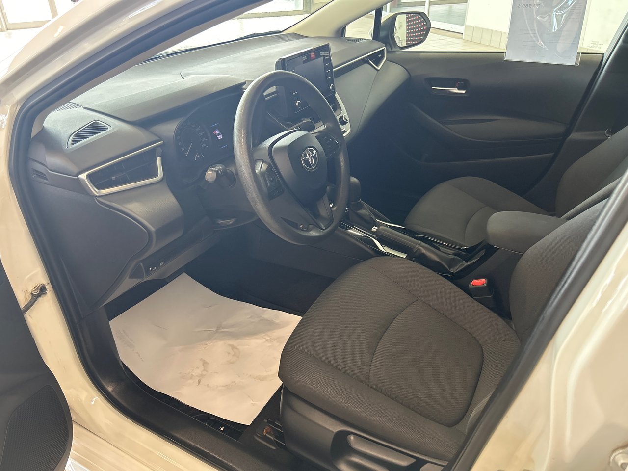 Toyota Corolla L 2020-15
