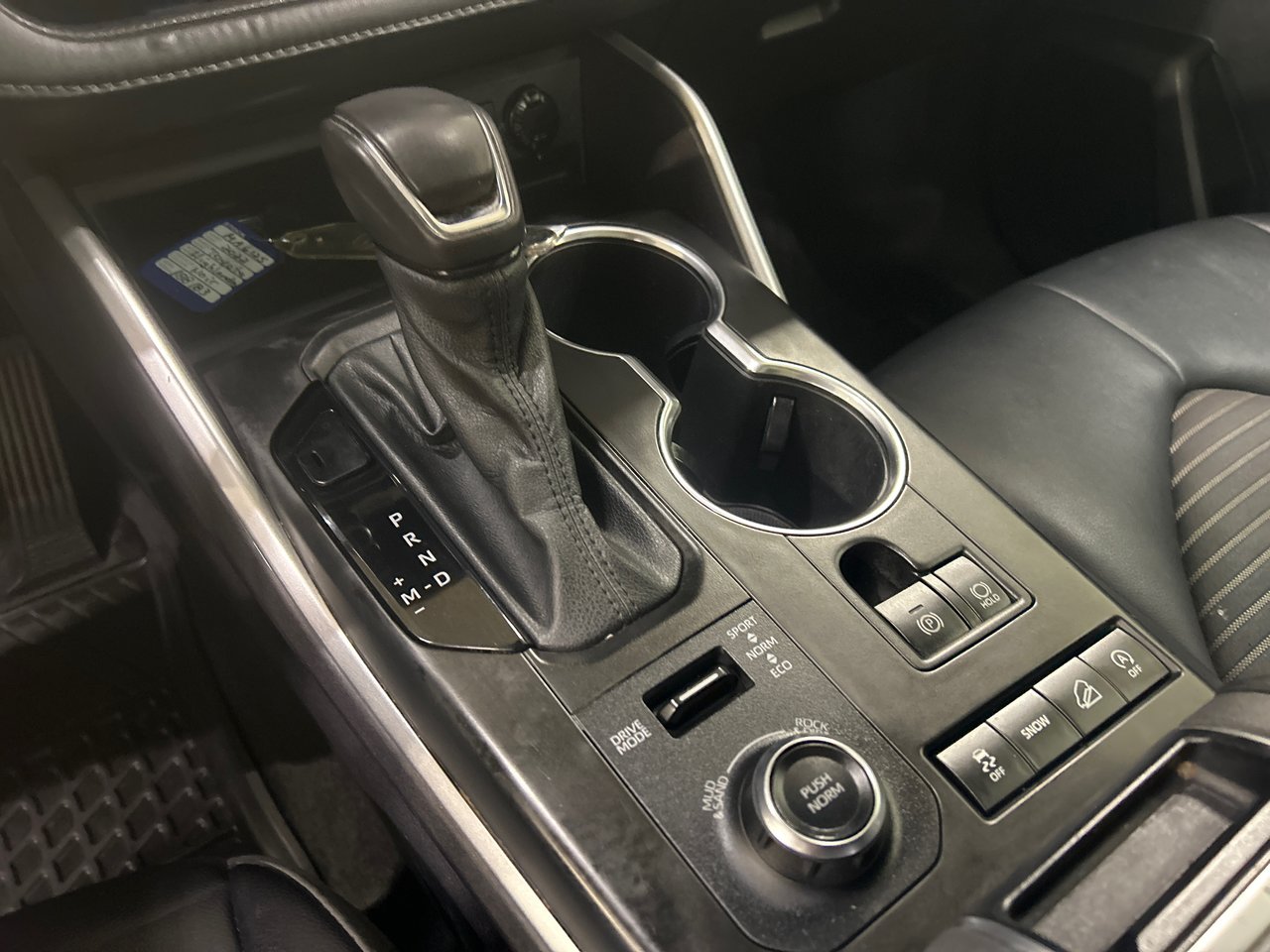 2022 Toyota Highlander XSE-22