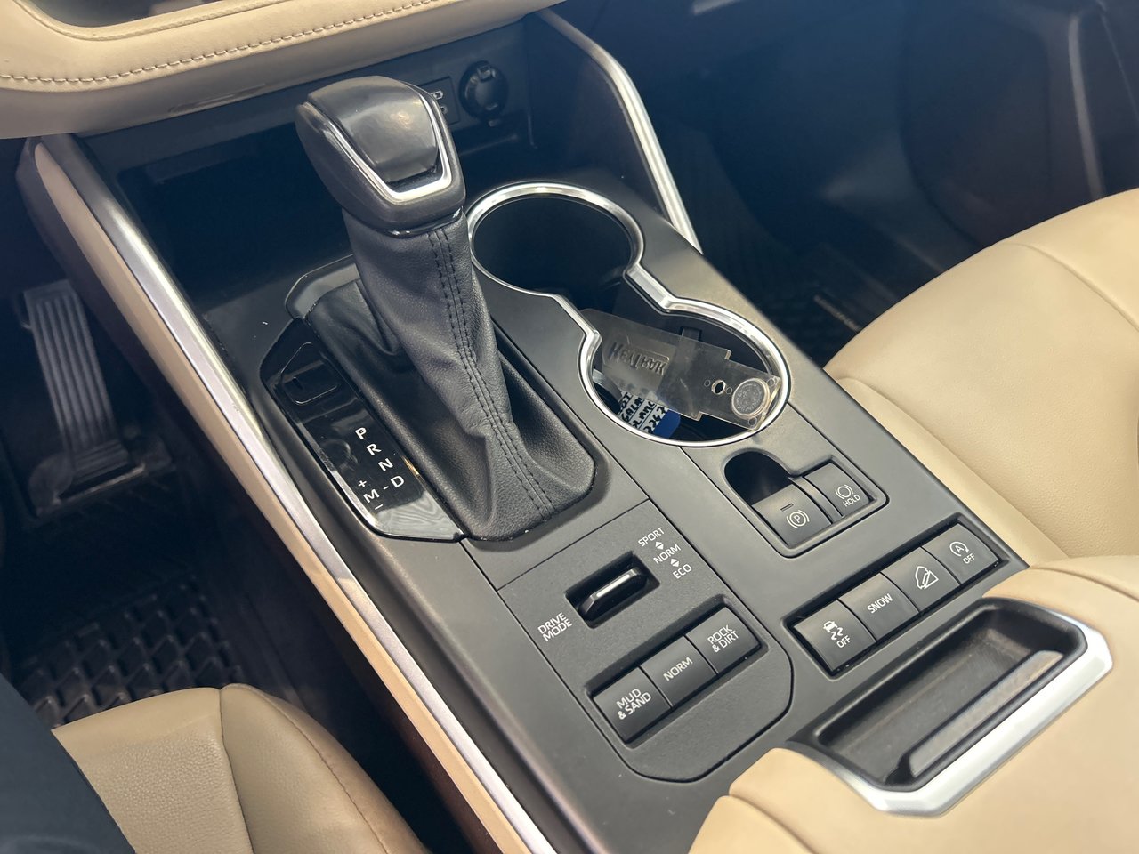 2022 Toyota Highlander XLE-26