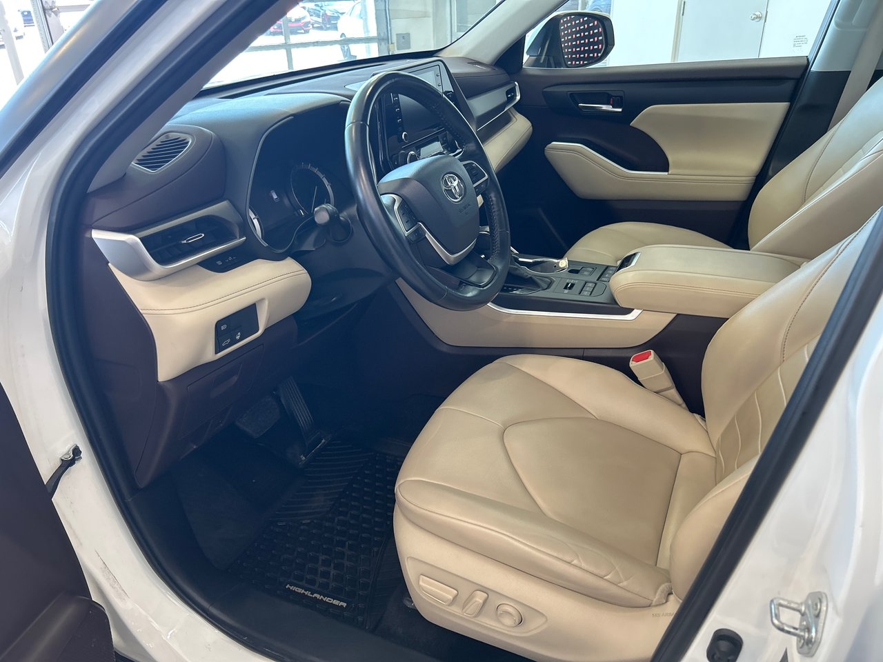 2022 Toyota Highlander XLE-20