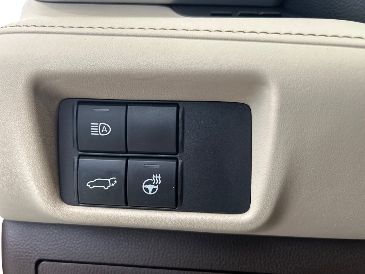2022 Toyota Highlander XLE-25