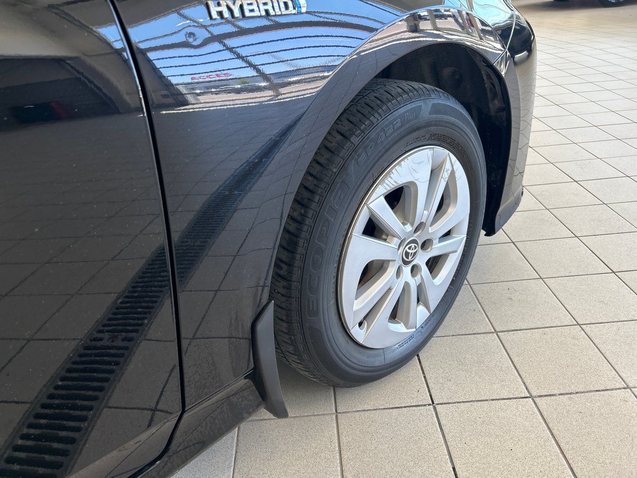 2018 Toyota Prius-13