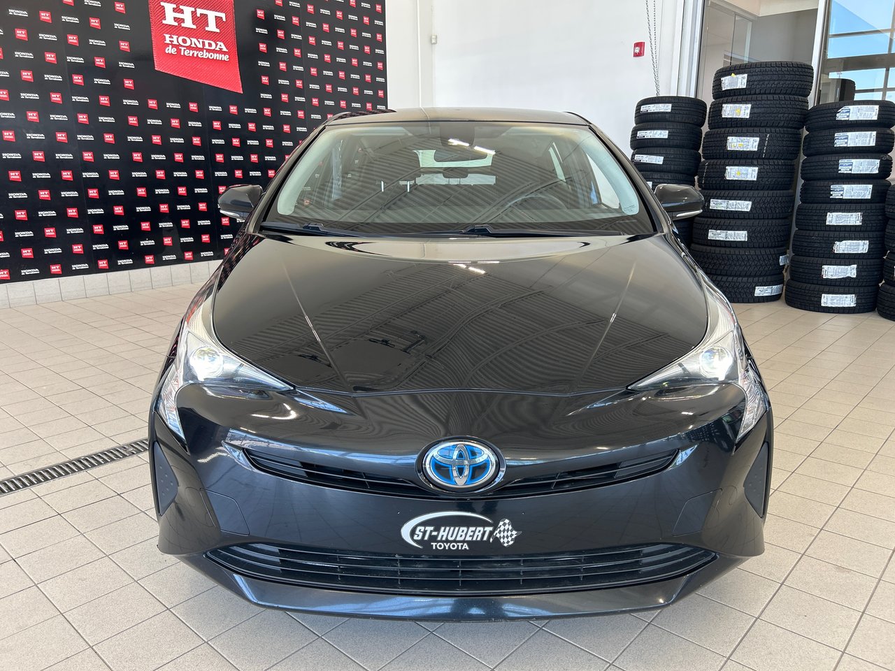 2018 Toyota Prius-2