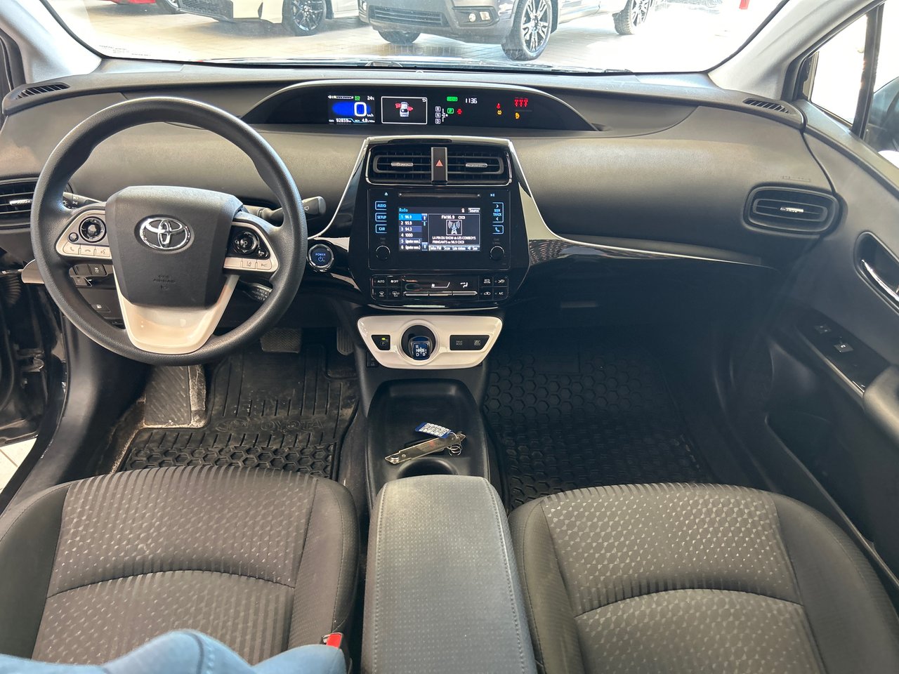 2018 Toyota Prius-11