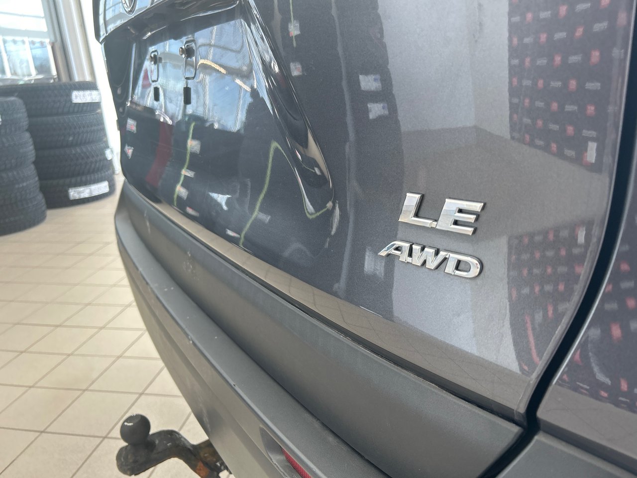 Toyota RAV4 LE 2019-7