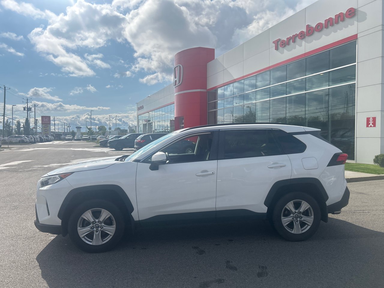 Toyota RAV4 XLE 2020-1