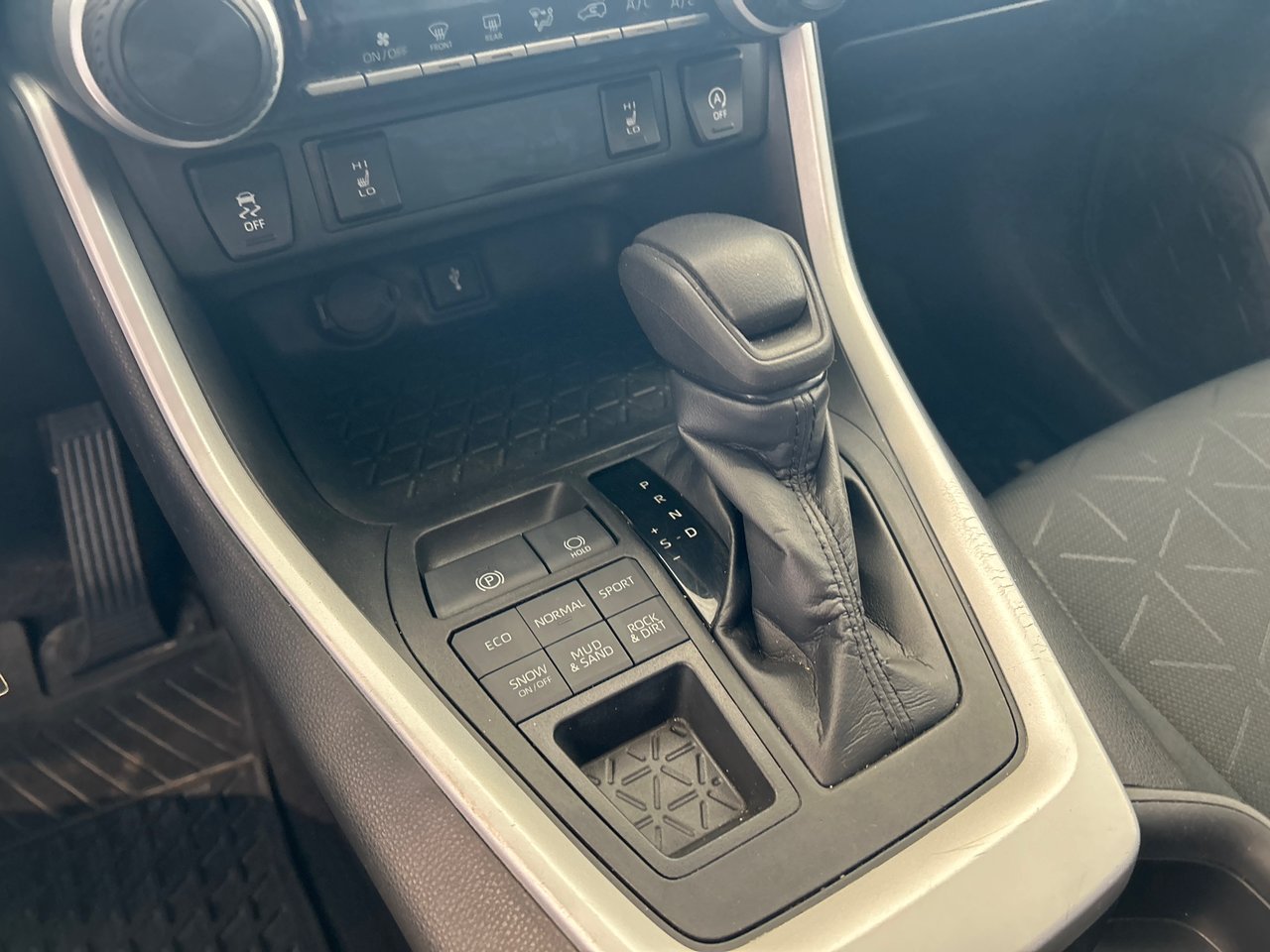 2021 Toyota RAV4 LE-17