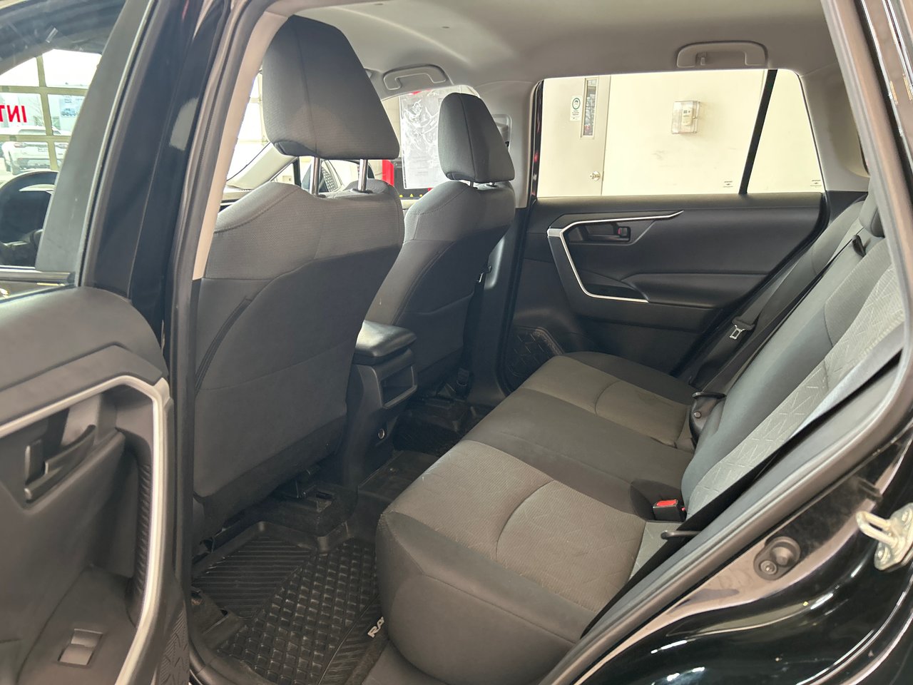2021 Toyota RAV4 LE-8
