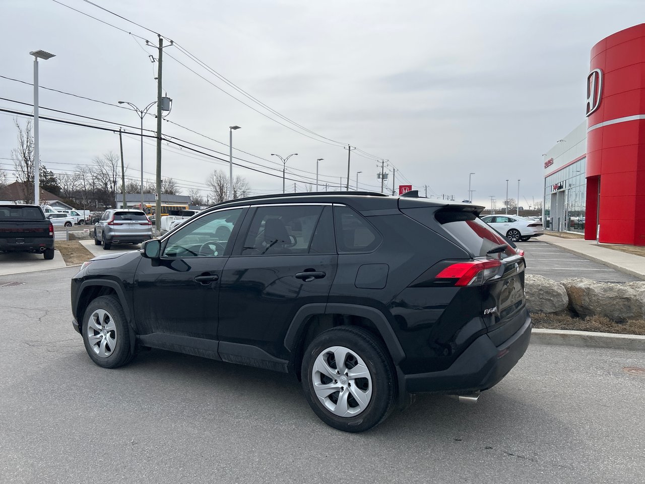 Toyota RAV4 LE 2021-2