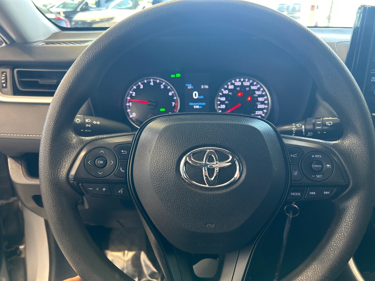 Toyota RAV4 LE 2022-26