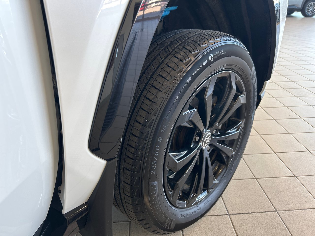 Toyota RAV4 Hybrid XSE 2023-13