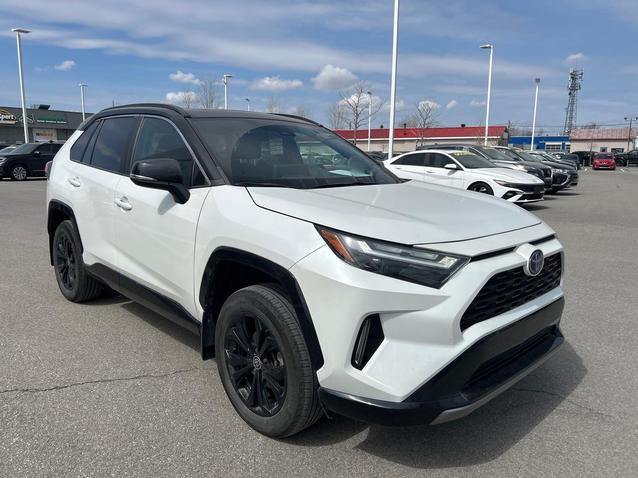 Toyota RAV4 Hybrid XSE 2023-5
