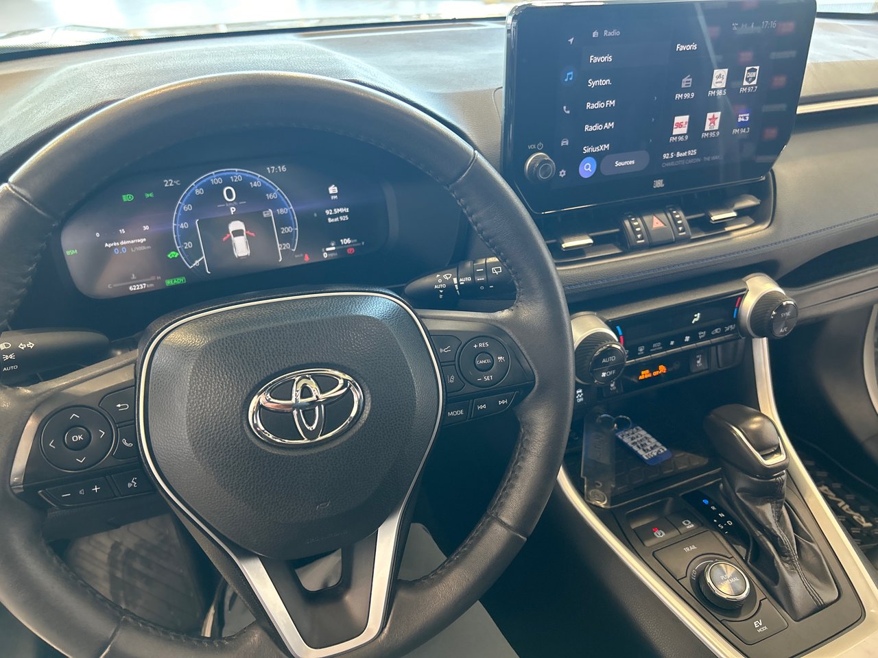 Toyota RAV4 Hybrid XSE 2023-27