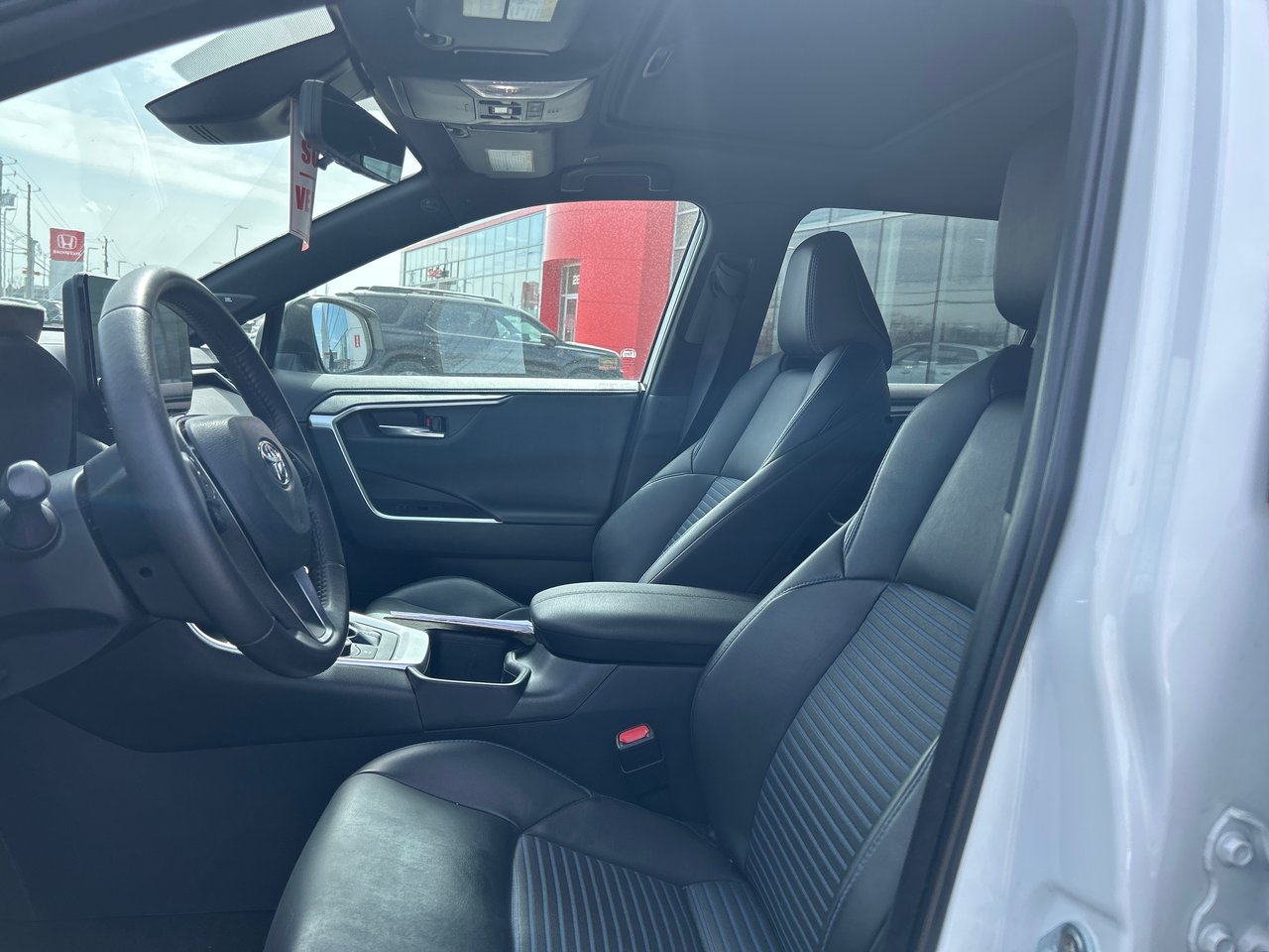 Toyota RAV4 Hybrid XSE 2023-7