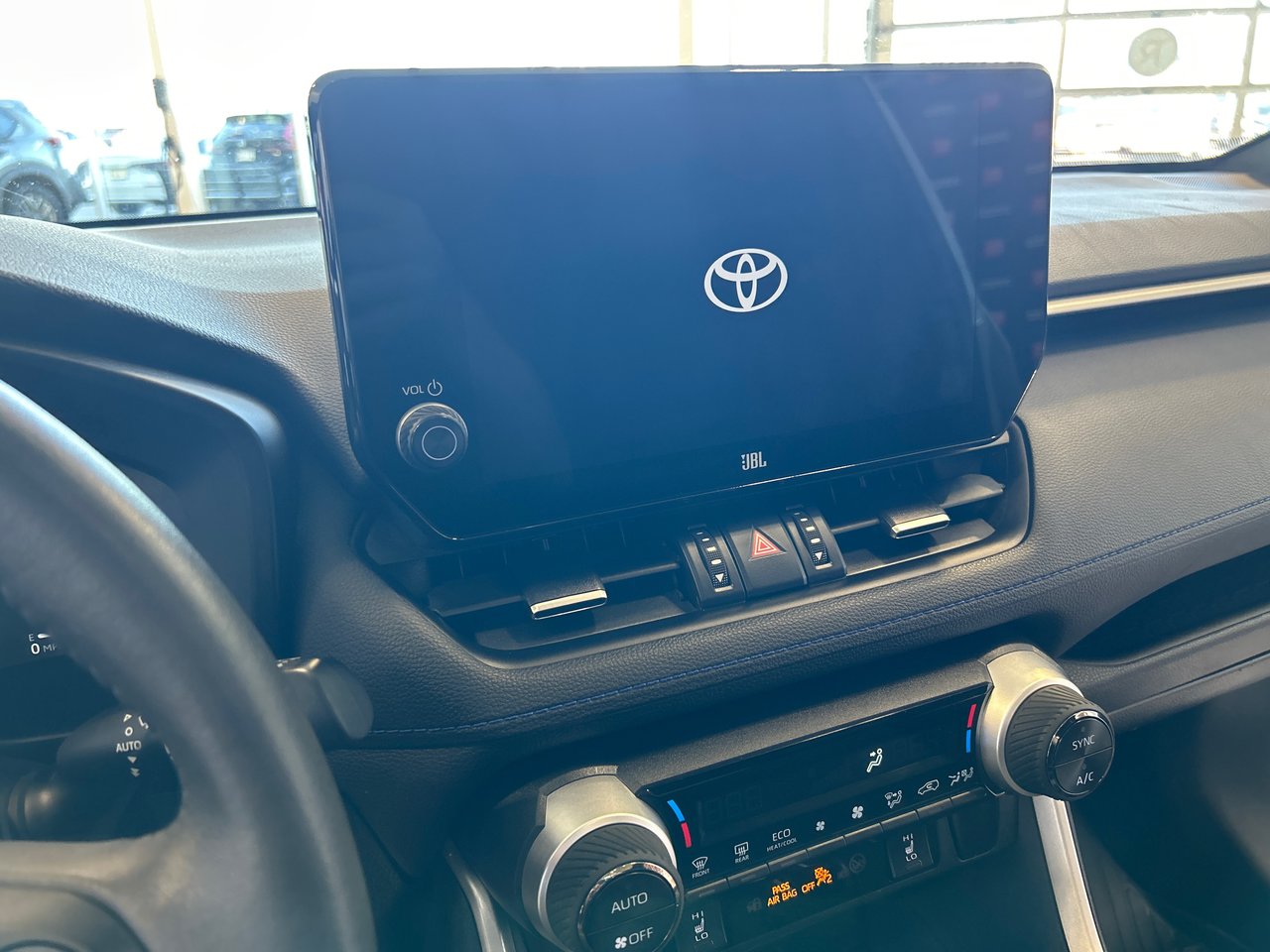 Toyota RAV4 Hybrid XSE 2023-23