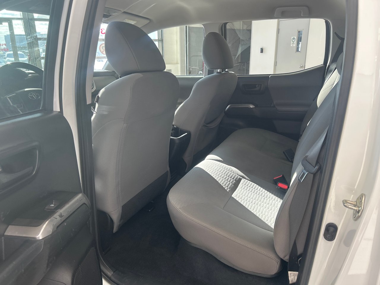 2018 Toyota Tacoma SR5-9