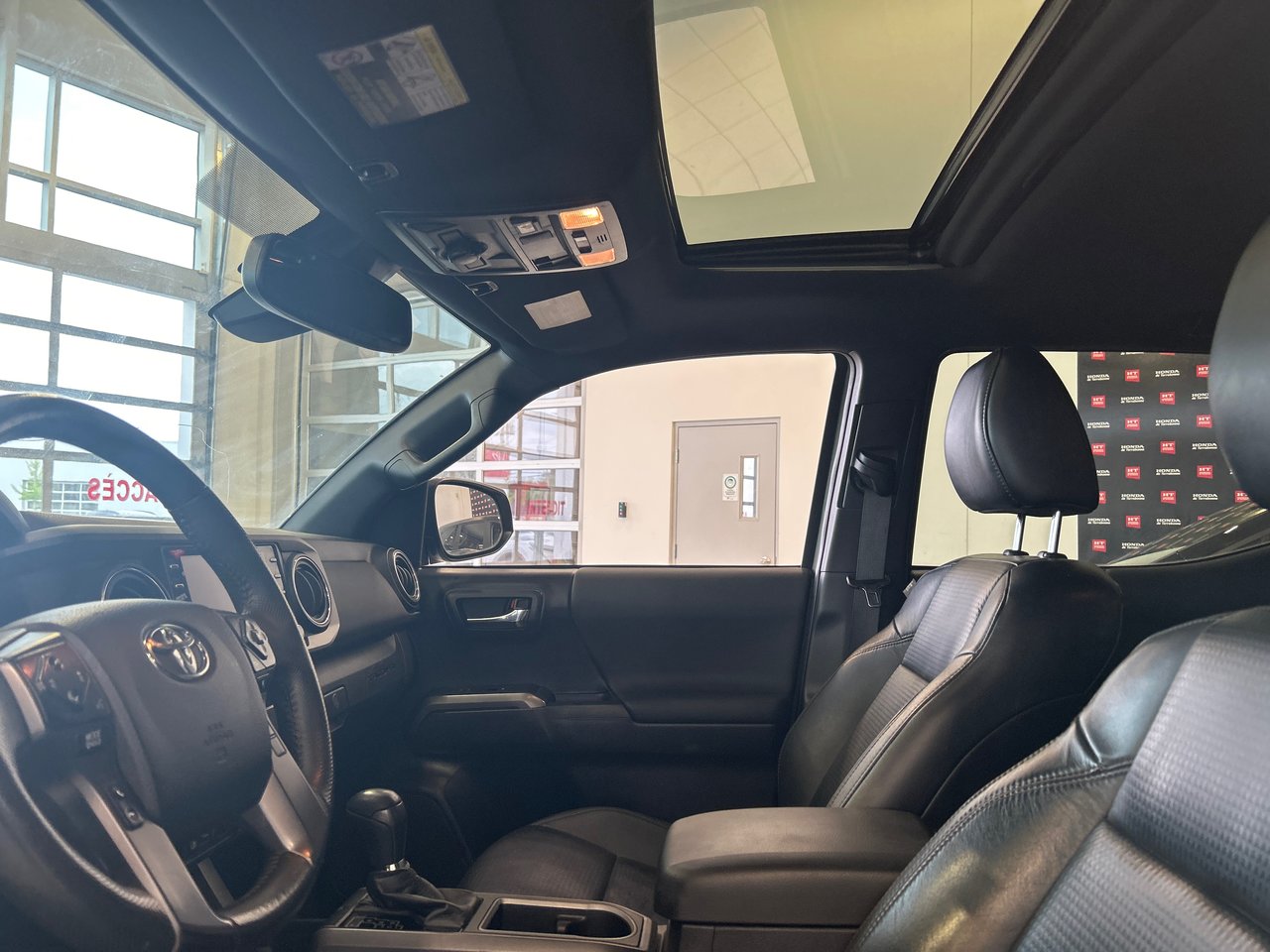 Toyota Tacoma TRD Off road premium 2021-10