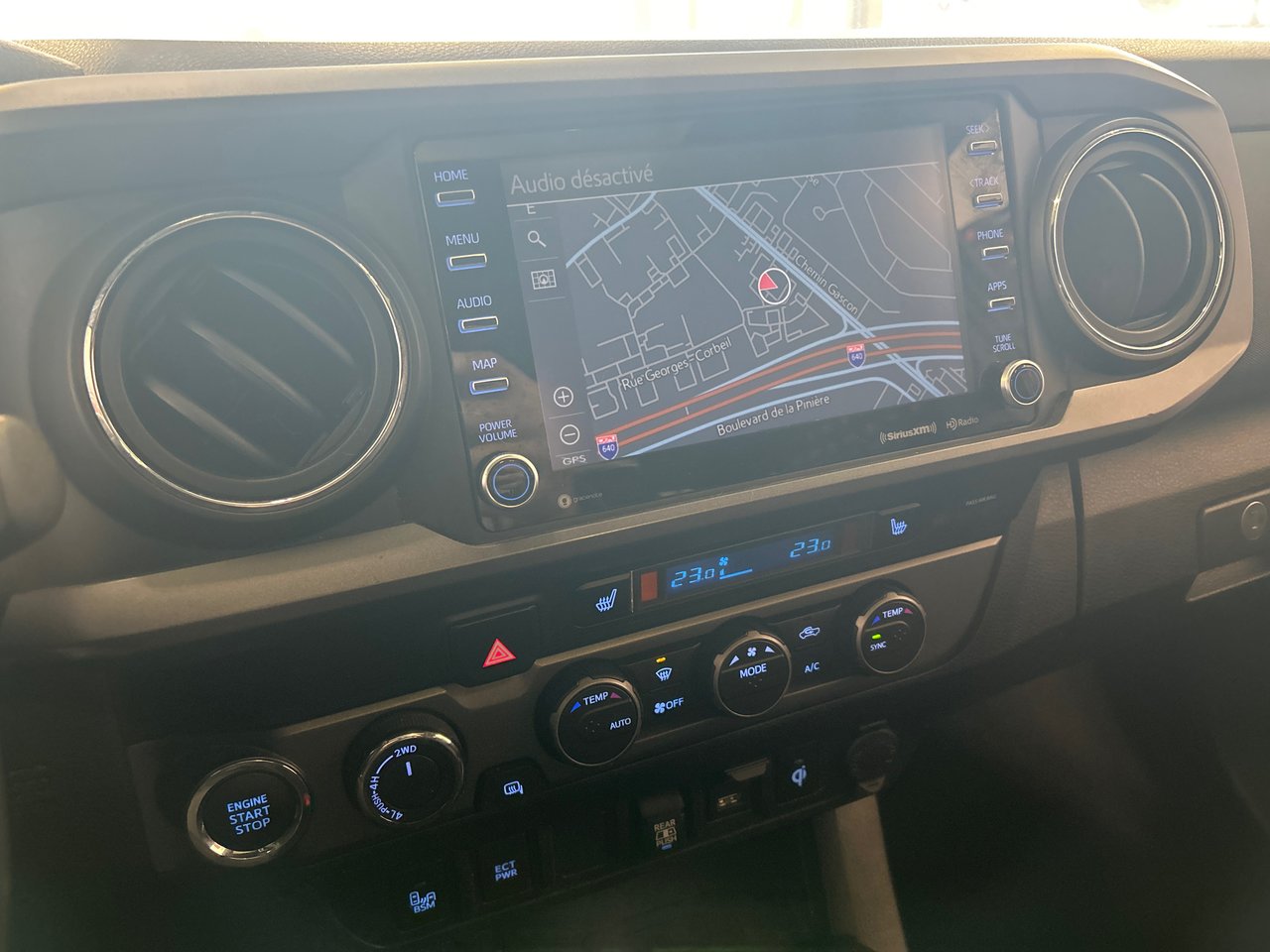 Toyota Tacoma TRD Off road premium 2021-14