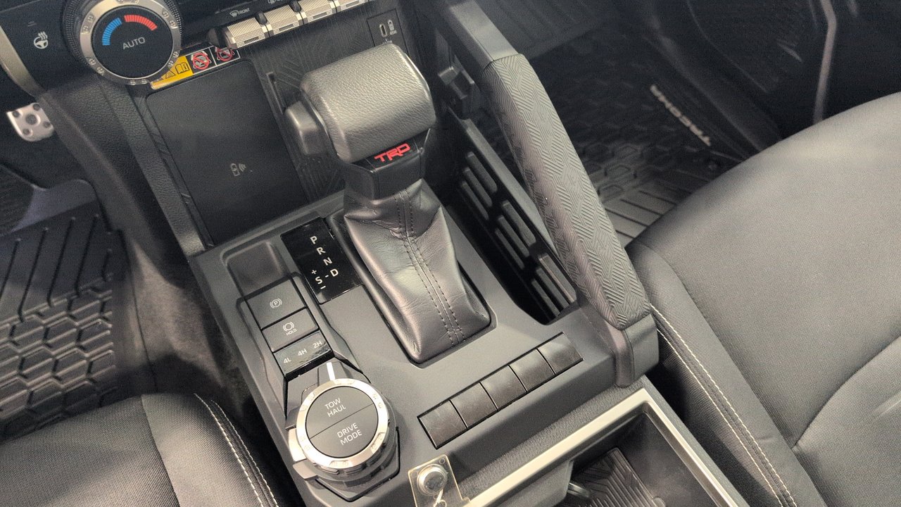 Toyota Tacoma TRD Sport 2024-17