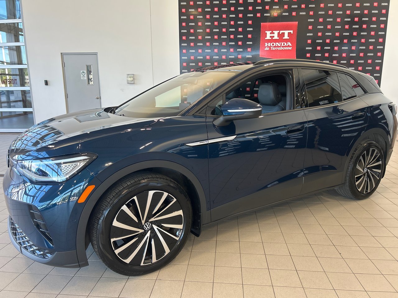 2023 Volkswagen ID.4 Pro S-0