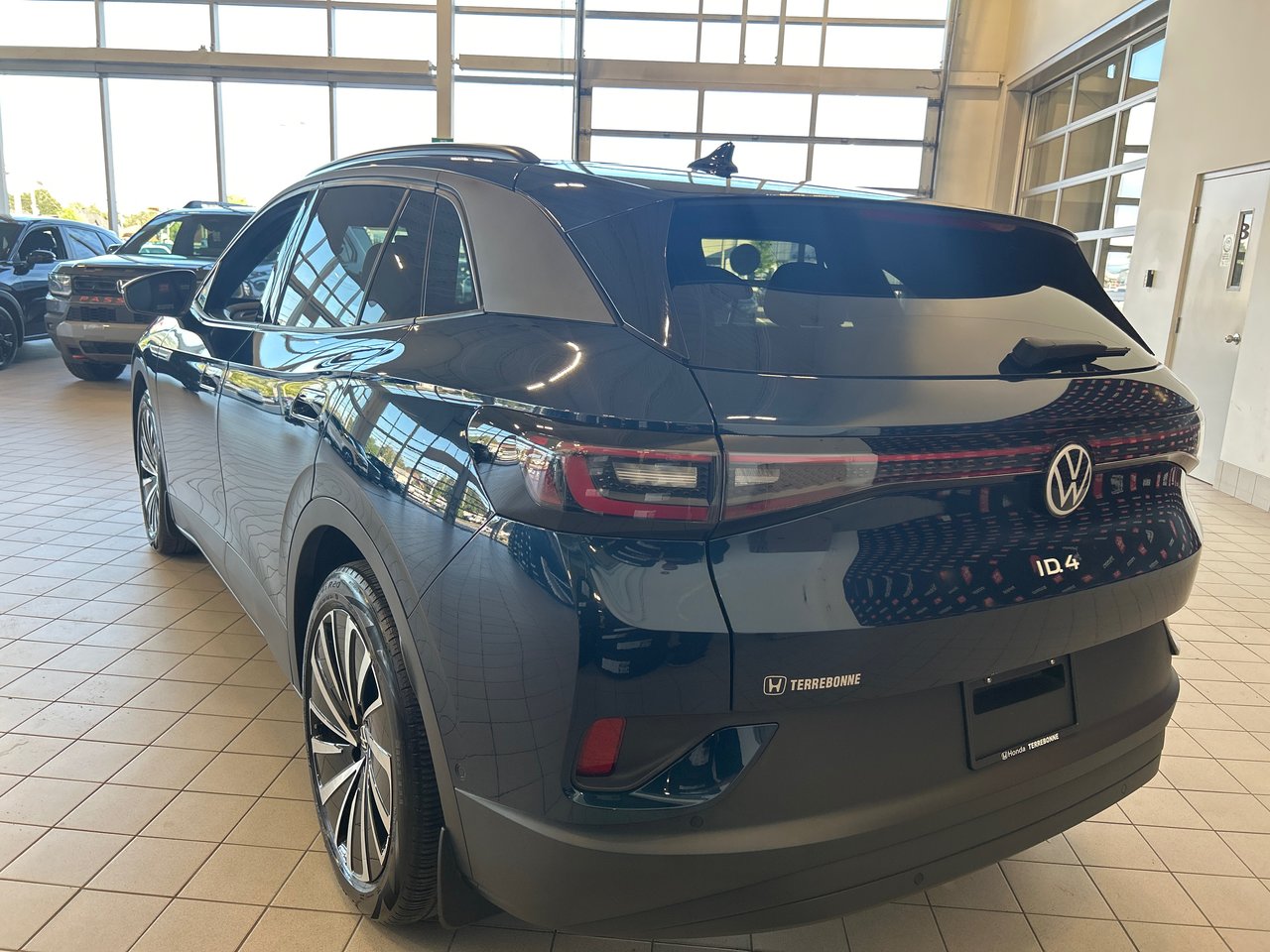 2023 Volkswagen ID.4 Pro S-6