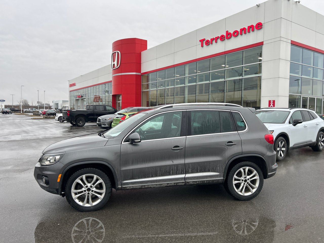 Volkswagen Tiguan R-Line 2016-1