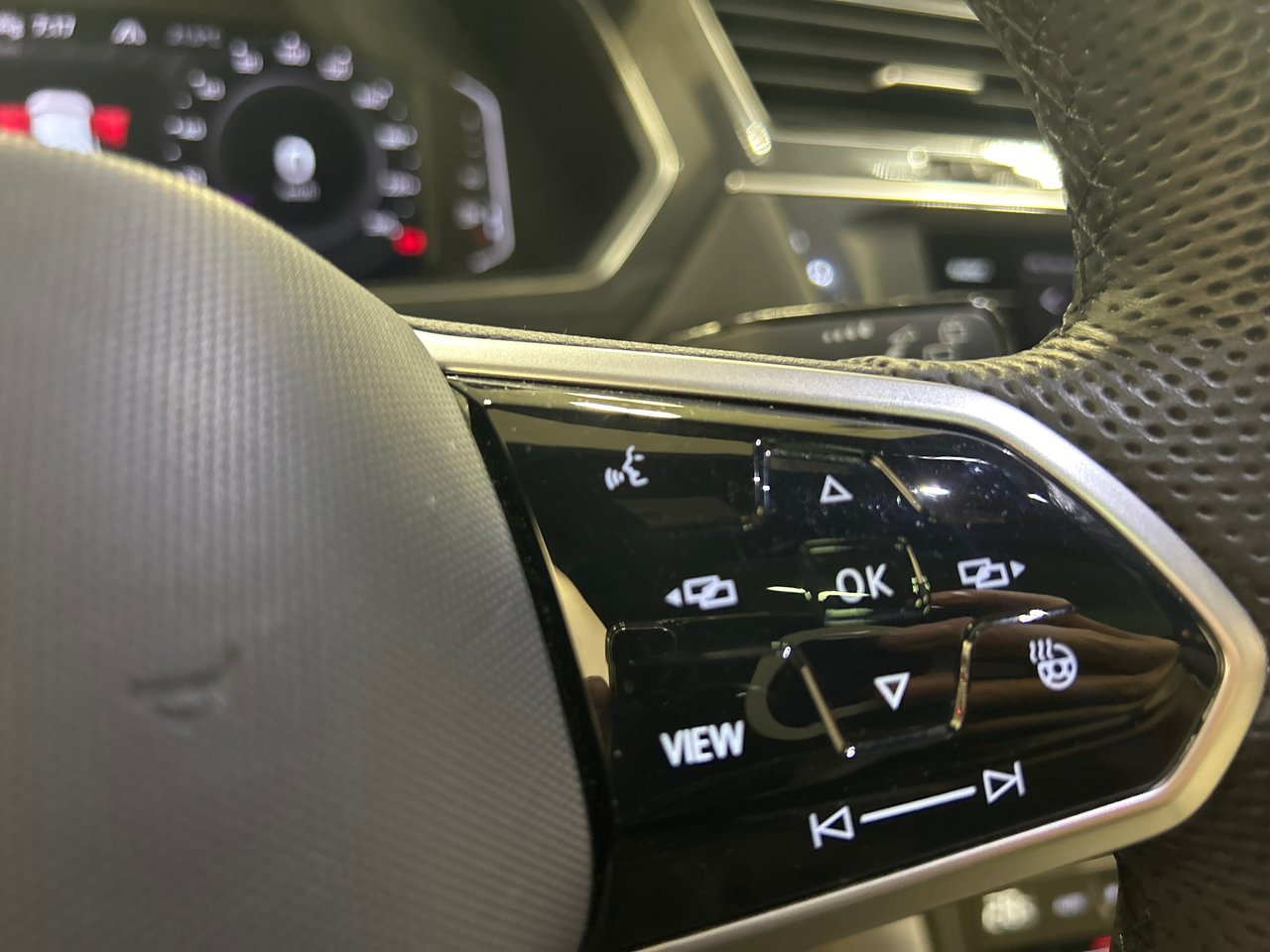 Volkswagen Tiguan Highline R-Line 2022-33