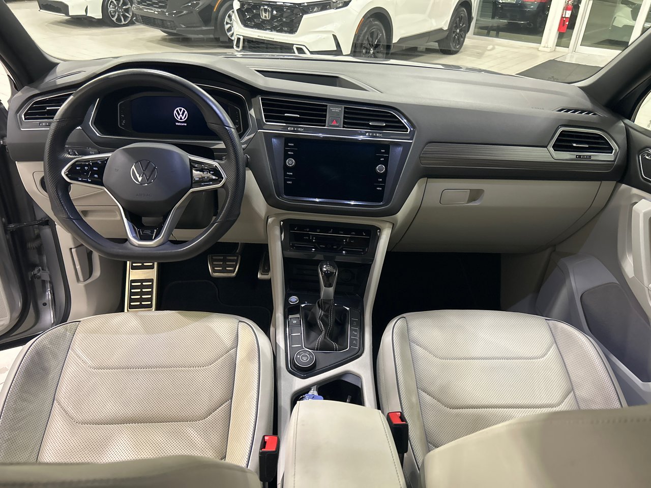 Volkswagen Tiguan Highline R-Line 2022-15