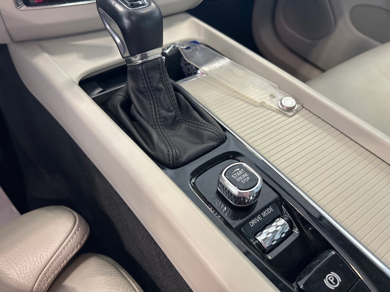 Volvo XC60 Momentum 2020-24