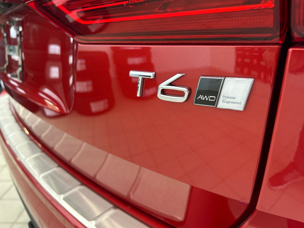 Volvo XC60 Momentum 2020-12