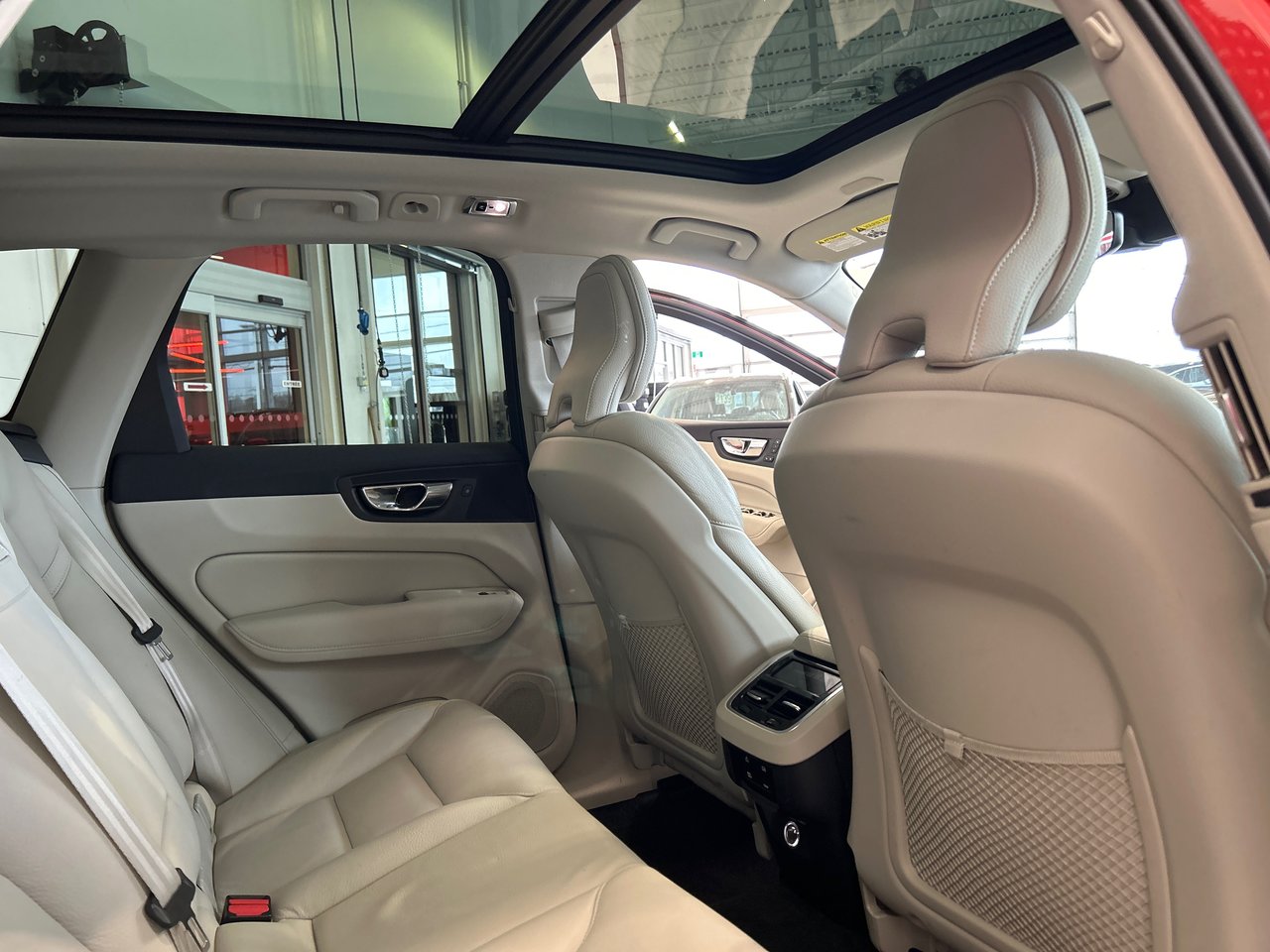 Volvo XC60 Momentum 2020-15