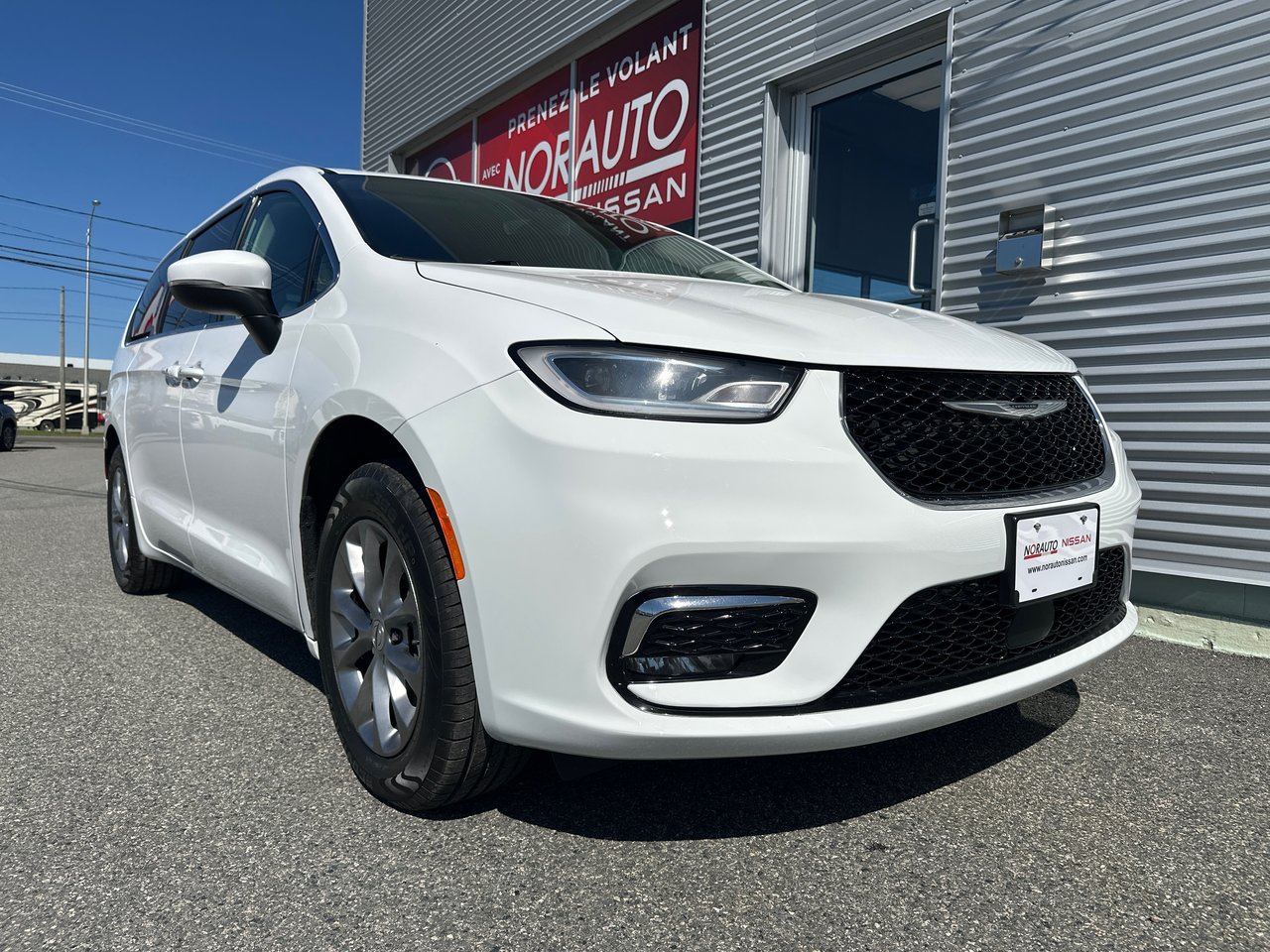 2023 Chrysler Pacifica