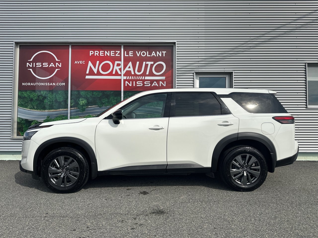 Nissan Pathfinder 2024