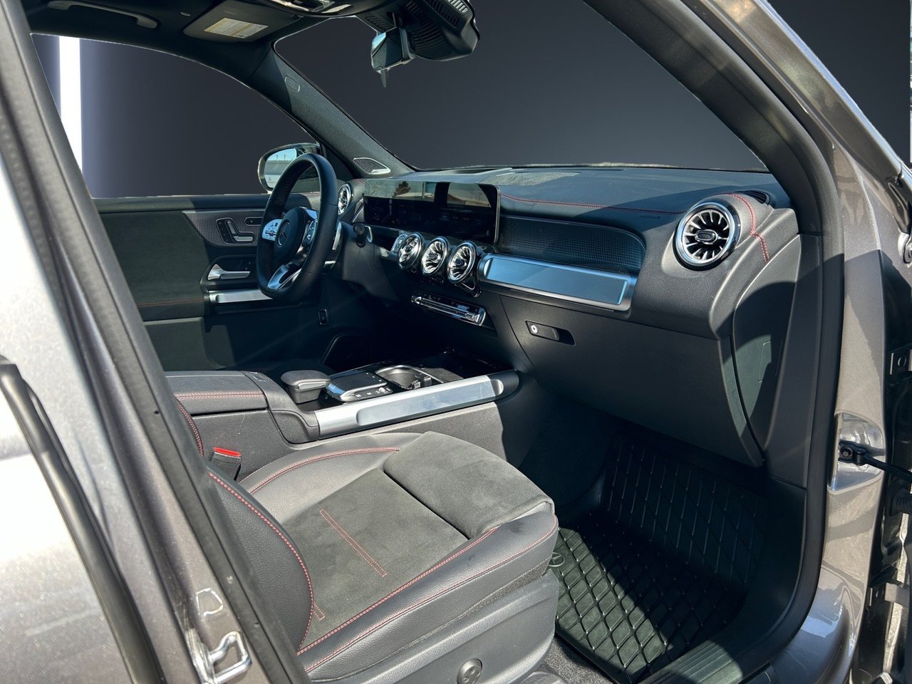 Mercedes-Benz EQB350 4MATIC SUV 2023