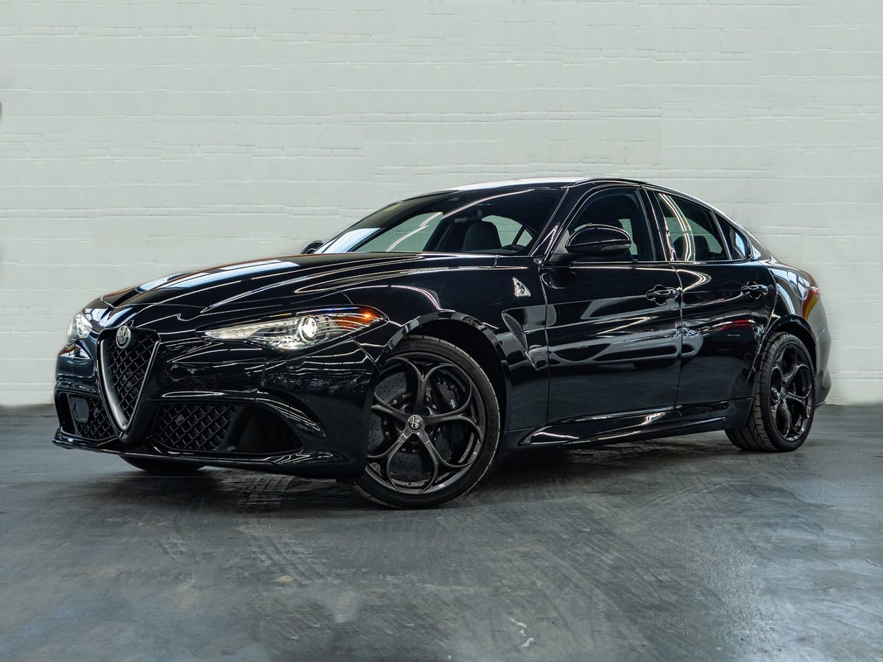 Alfa Romeo Giulia 2018 Quadrifoglio - CARBON CERAMIC BRAKES/ SPARCO