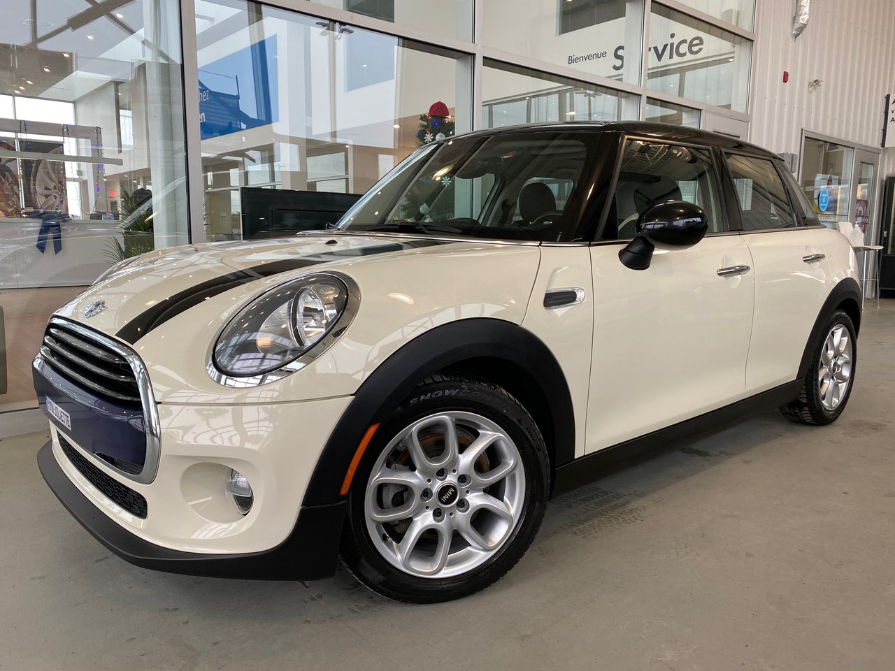 2017 MINI Cooper 5-door Base