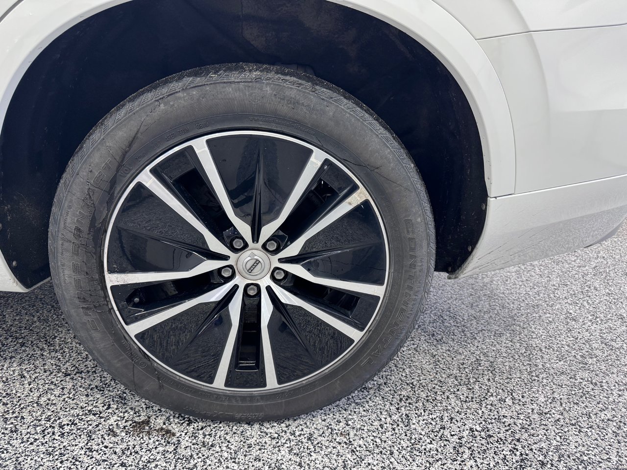 2020 Volvo XC90 MOMENTUM-5