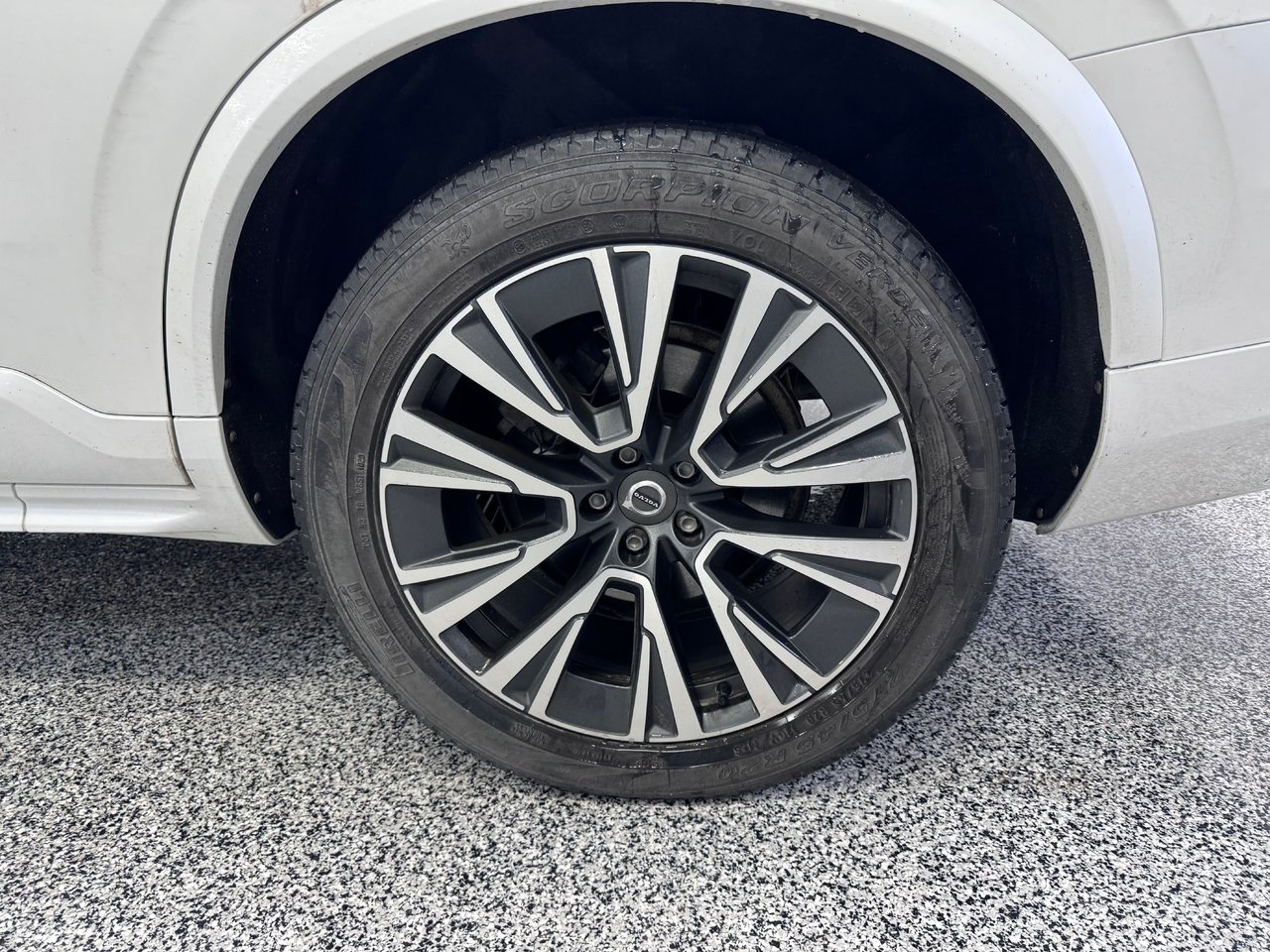 Volvo XC90 T6 AWD Momentum (7-Seat) 2020-4