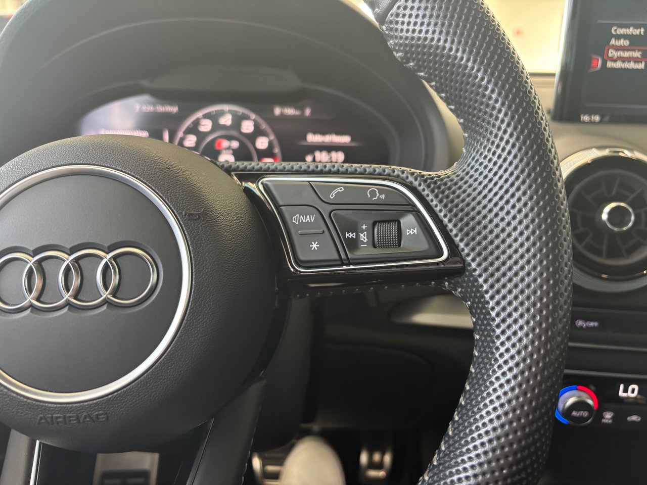 Audi S3 SEDAN Technik QUATRO JAMAIS ACCIDENTÉ 2019 FINANCEMENT AVANTAGEUX