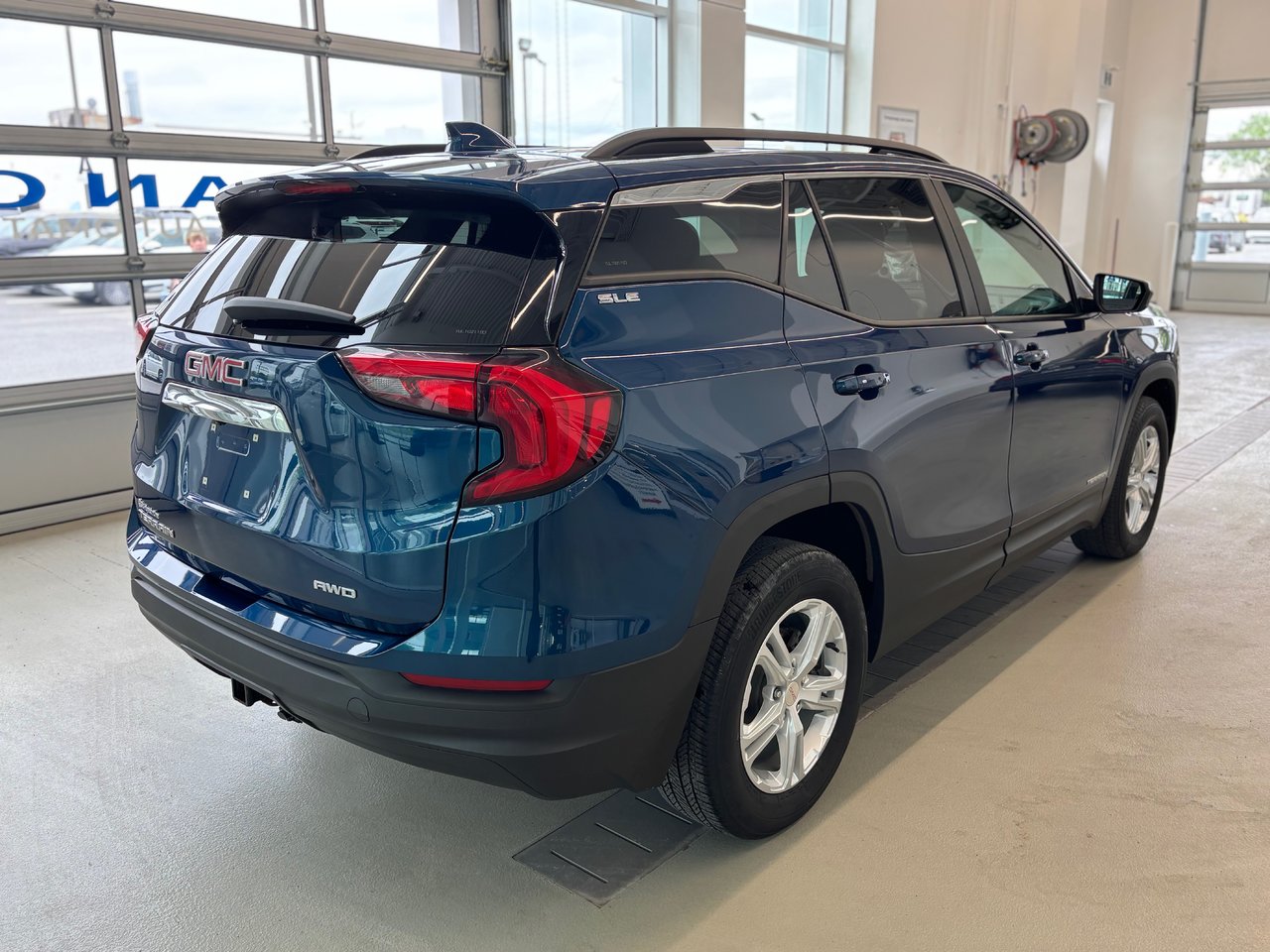 GMC Terrain SLE AWD SIEGES CHAUFFANT SUIVI DE VOIE DEMARREUR 2021 JAMAIS ACCIDENTÉ