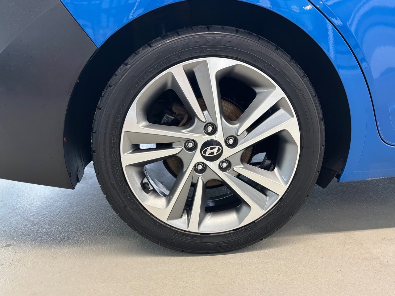 2017 Hyundai Elantra GLS TOIT OUVRANT MAGS CLIMATISEUR 2 ZONES